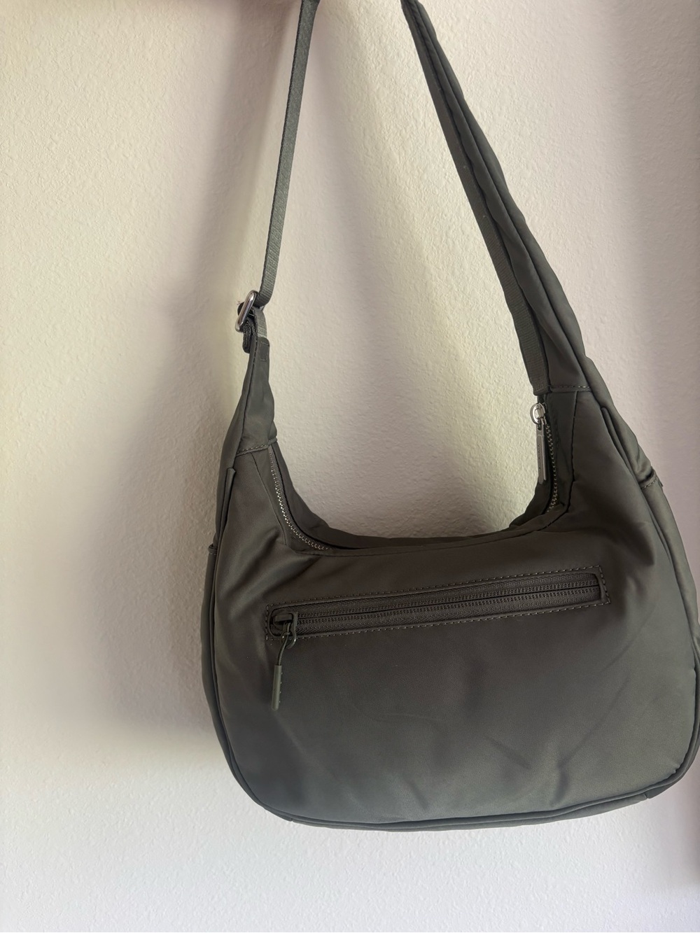 lululemon athletica Olive Green Hobo Shoulder Bag - Picture 2 of 4